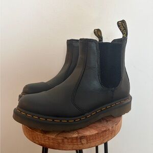 Dr. Martens #2976 Virginia LeatherChelsea Boot